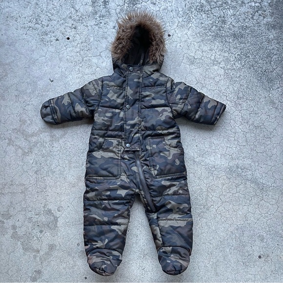 Rothschild camo footed pram snowsuit size 12 months Preowned winter snow - Picture 4 of 4